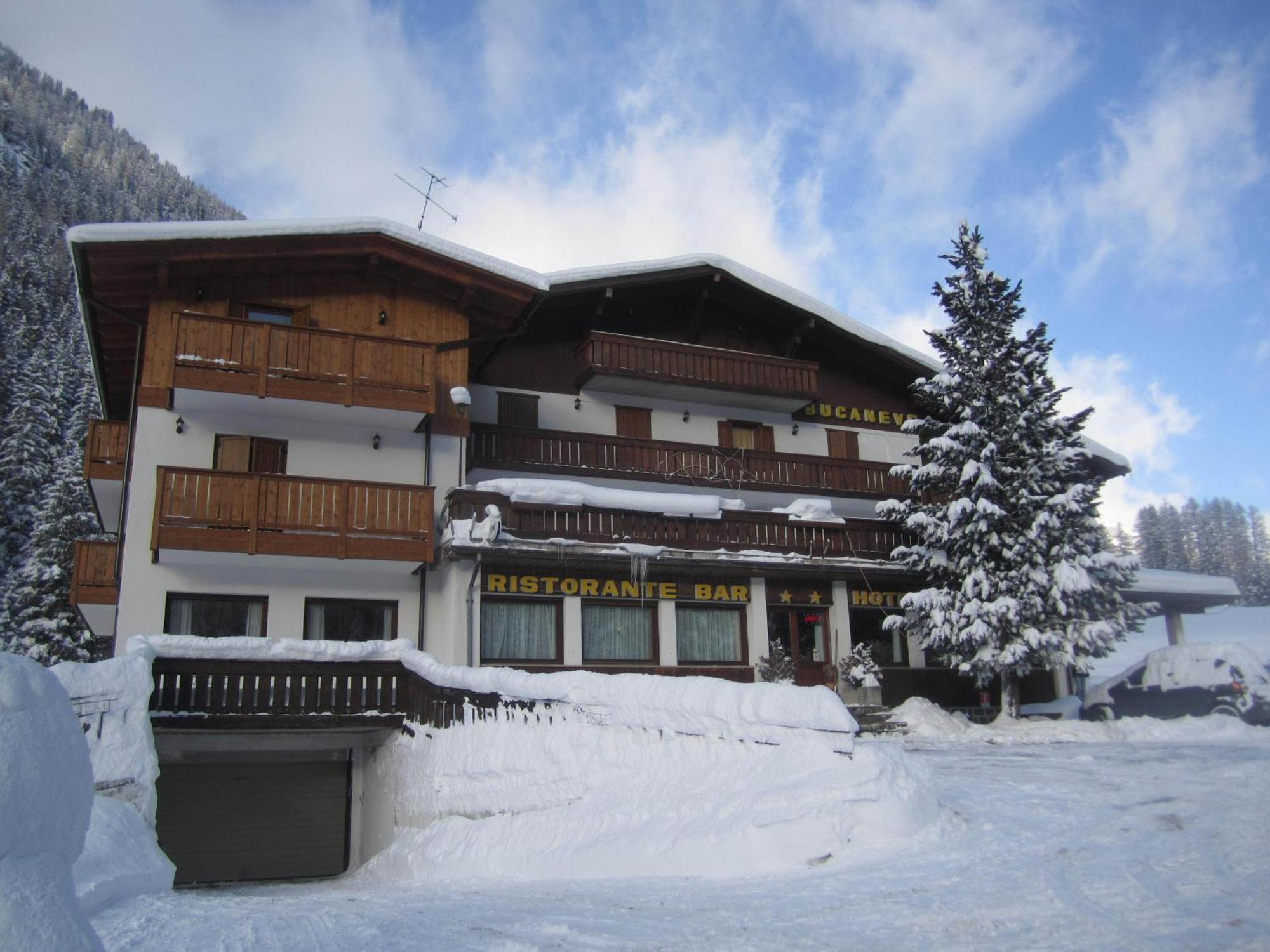 Hotel Bucaneve Moena Buitenkant foto
